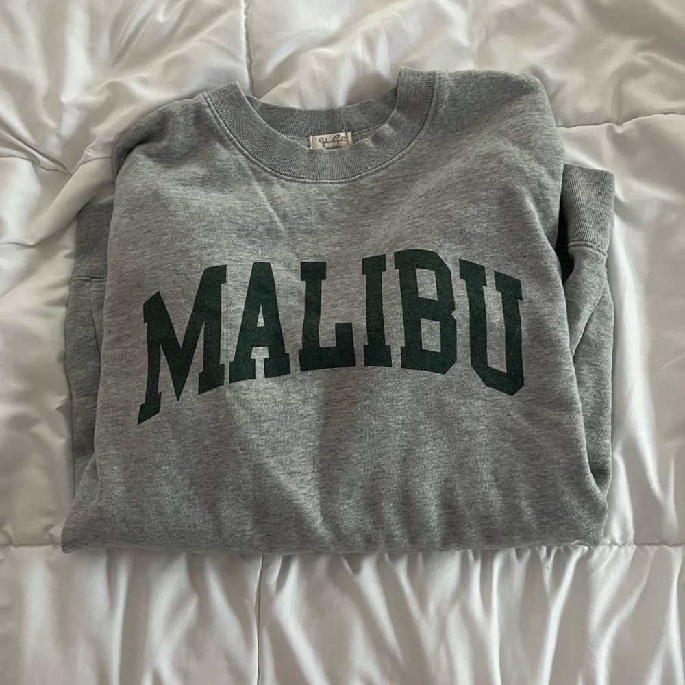 Brandy Melville Malibu crewneck